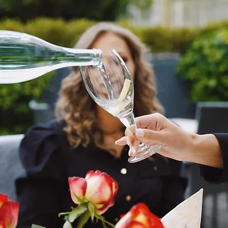 Monet - Kunsthotel An Der Lahn לינה וארוחת בוקר באד אמס