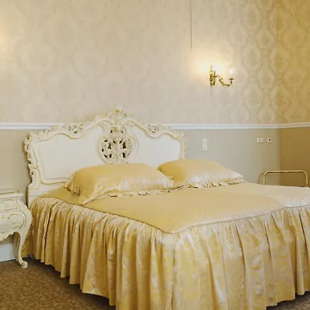 Monet - Kunsthotel An Der Lahn לינה וארוחת בוקר