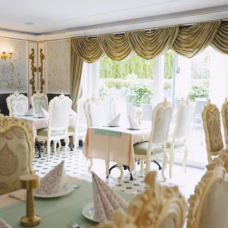 Monet - Kunsthotel An Der Lahn Bed & Breakfast 4*